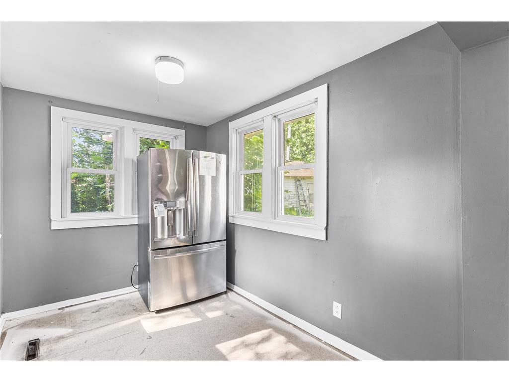 324 Van Buren Avenue St. Paul, MN 55103 - Photo 10 of 22