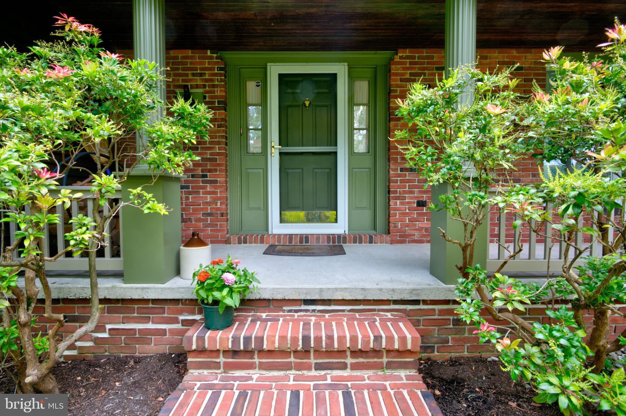 473 Mt Penn Road Reading, PA 19607 - Photo 14 of 53 Brick/Full Covered Front Porch