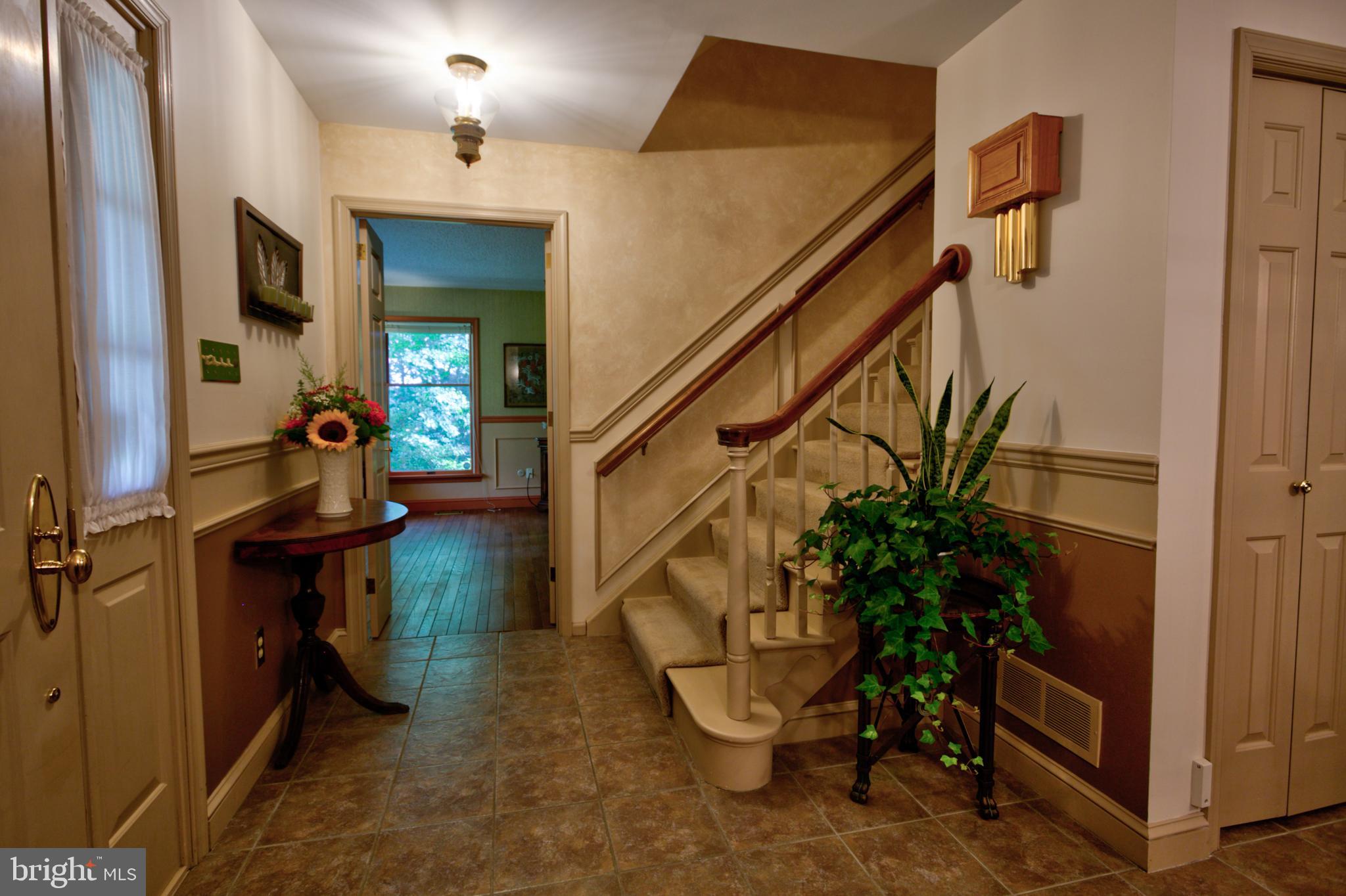 473 Mt Penn Road Reading, PA 19607 - Photo 16 of 53 Chair Rail/Coat Closet
