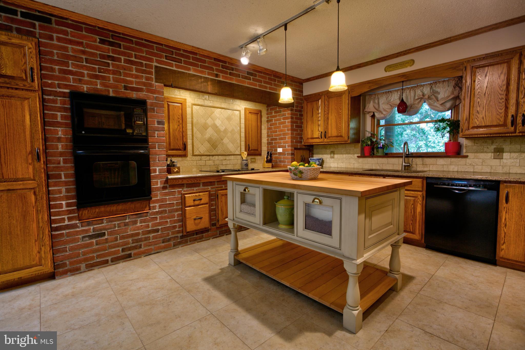 473 Mt Penn Road Reading, PA 19607 - Photo 19 of 53 Tiled Floor And Backsplash/Center Island