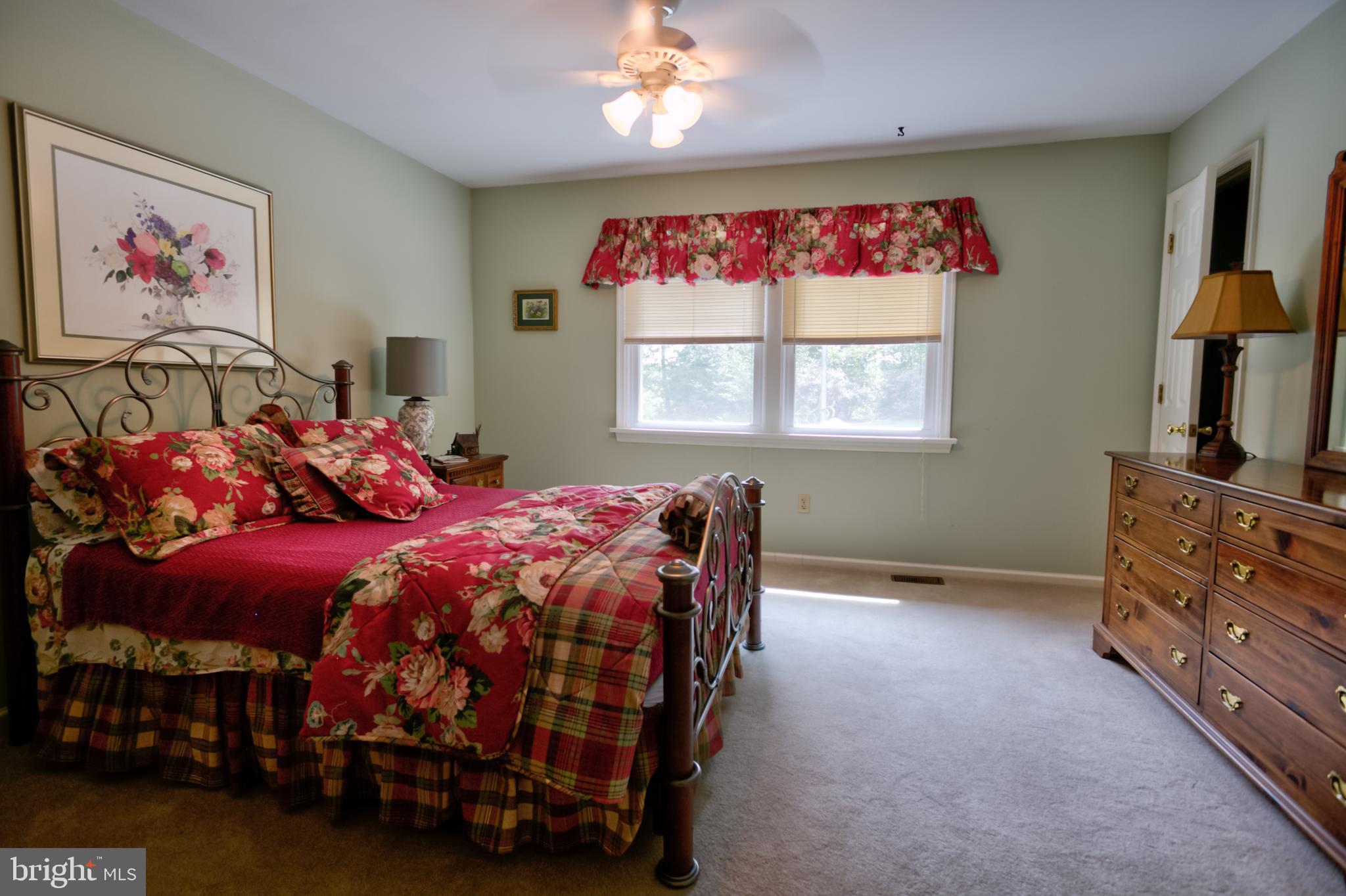 473 Mt Penn Road Reading, PA 19607 - Photo 40 of 53 Bedroom #3 Carpet/Ceiling Fan