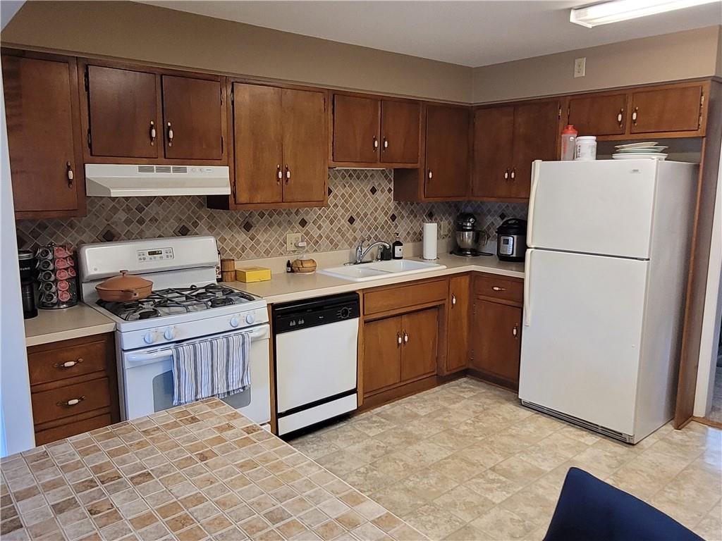 1705 Randall Road Indianapolis, IN 46240 - Photo 9 of 39 Gallery Image 9