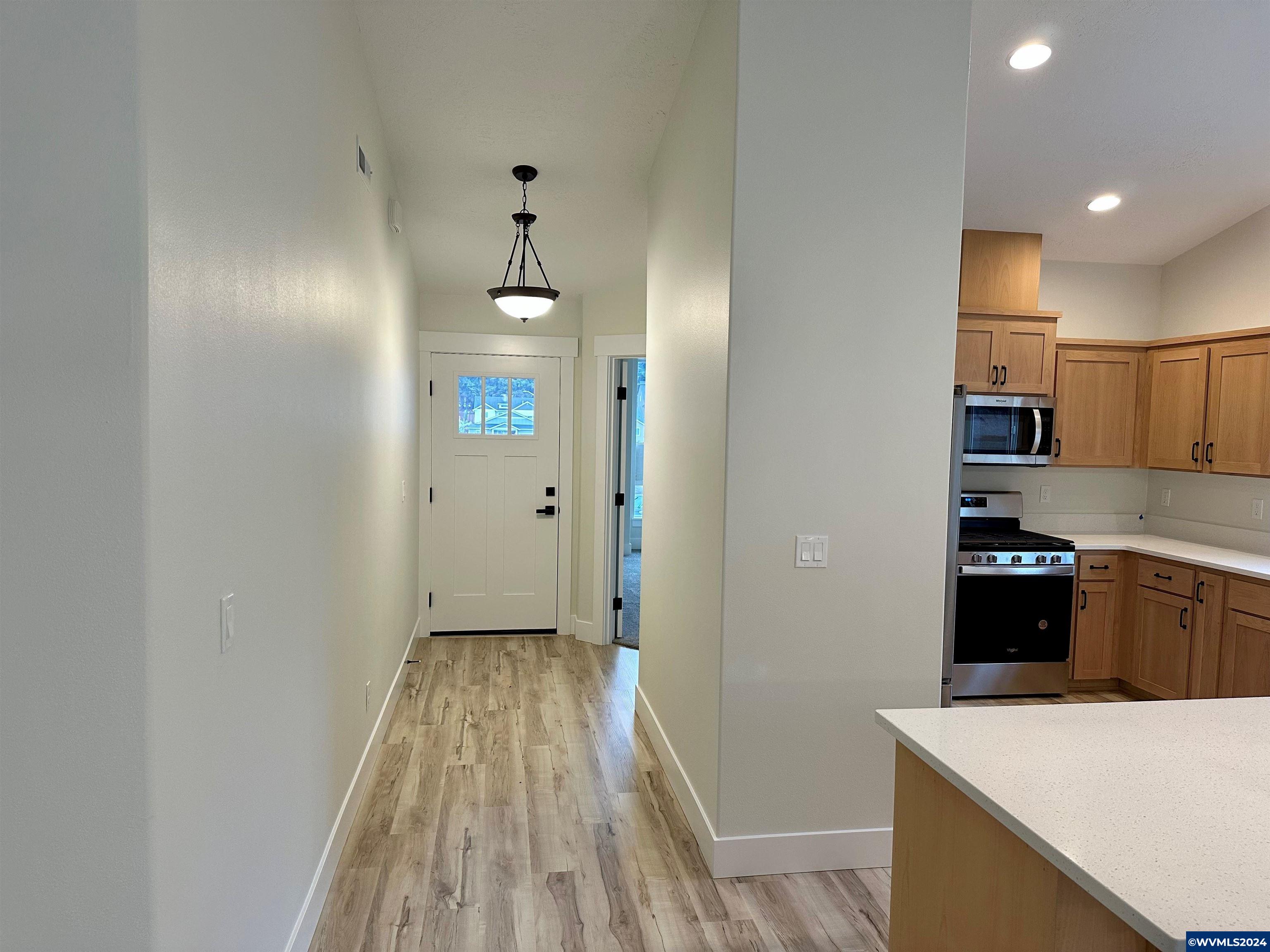 5603 Jeremy Vly Road Southeast Salem, OR 97306 - Photo 2 of 15