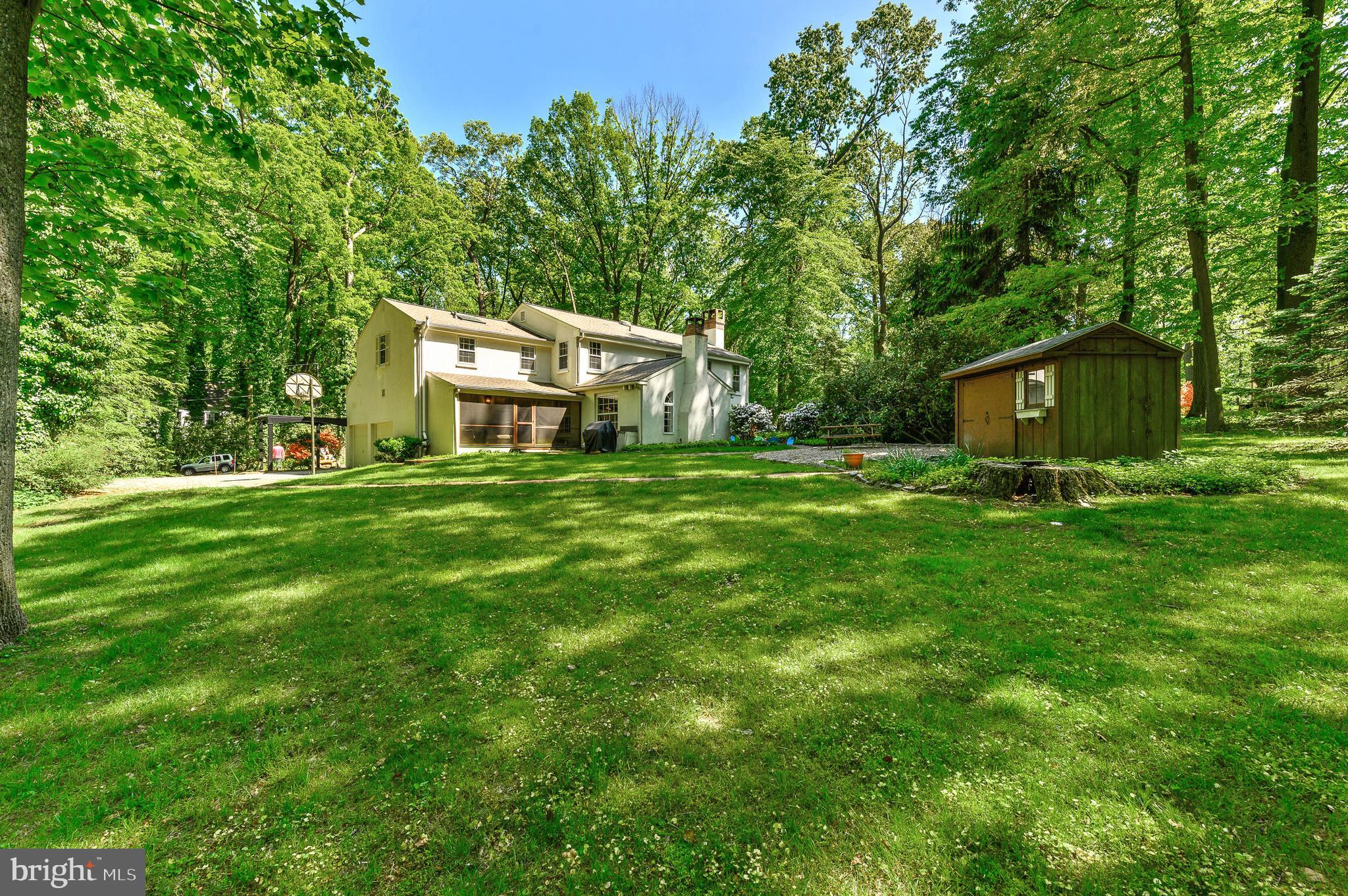 509 Oak Grove Lane Wayne, PA 19087 - Photo 19 of 40 Space for little ones and 4-legged friends