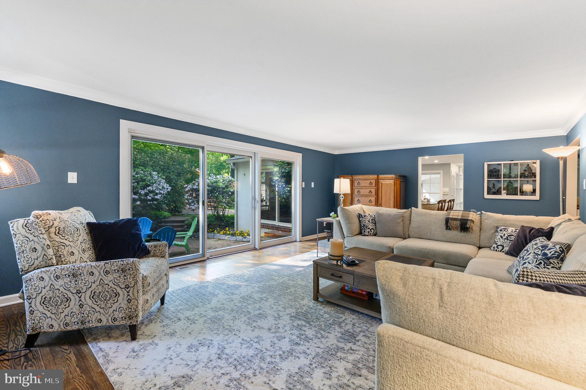 509 Oak Grove Lane Wayne, PA 19087 - Photo 7 of 40 Sliders to Patio