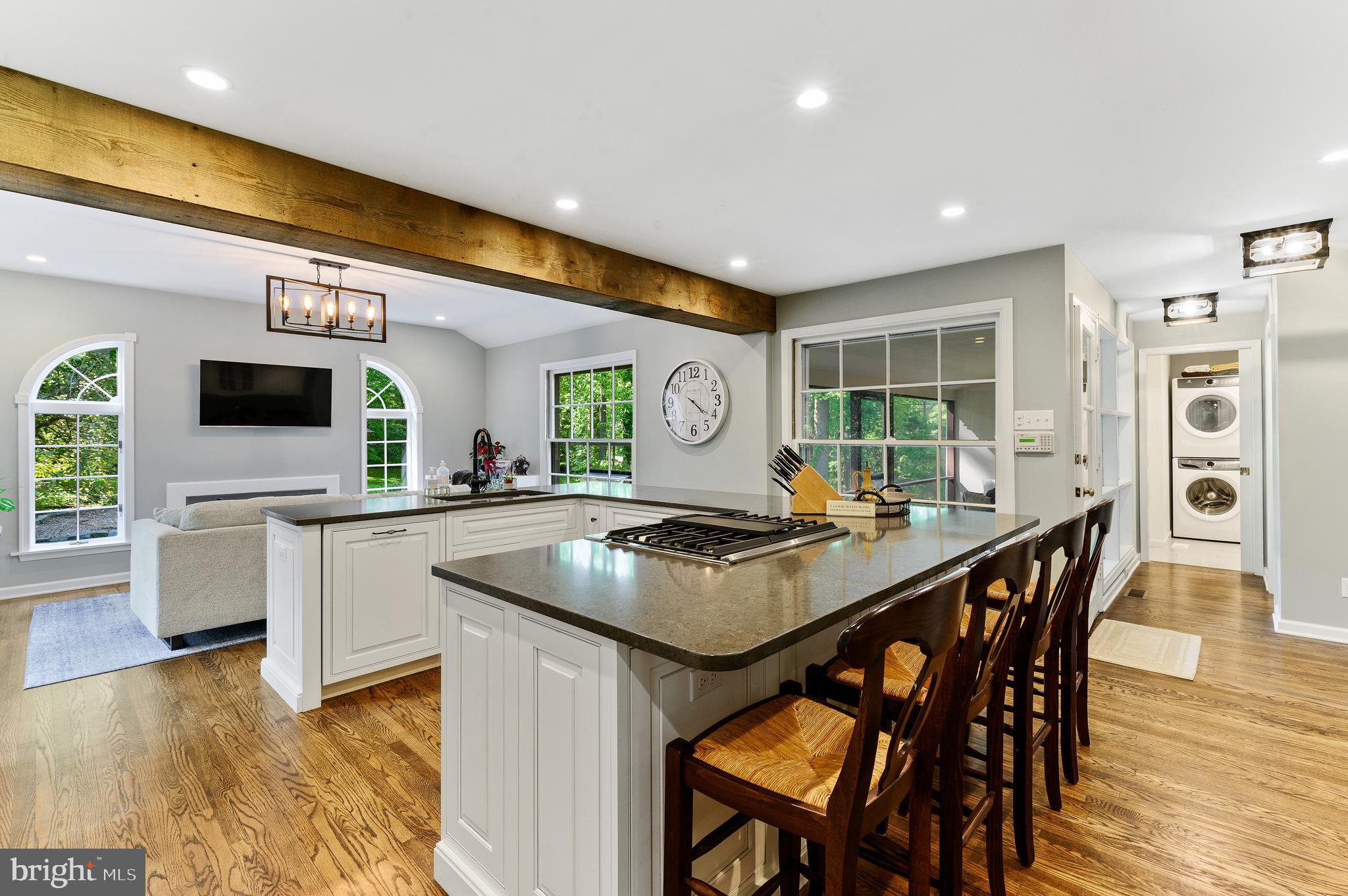 509 Oak Grove Lane Wayne, PA 19087 - Photo 9 of 40 Updated Kitchen w Quartz Counters