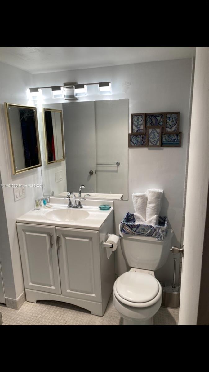 4174 Inverrary Drive, Unit 909 Lauderhill, FL 33319 - Photo 6 of 15