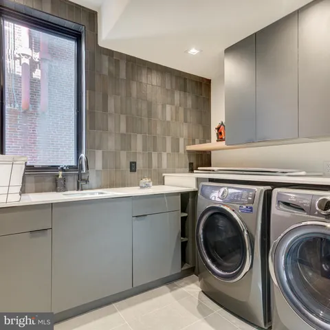 $3,750,000 | 109 South 24th Street, Philadelphia, PA 19103