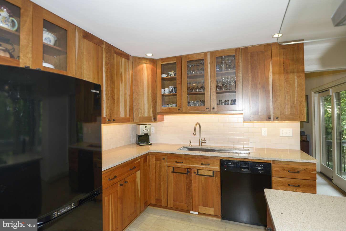 17935 Pond Road Ashton, MD 20861 - Photo 12 of 30 Kitchen