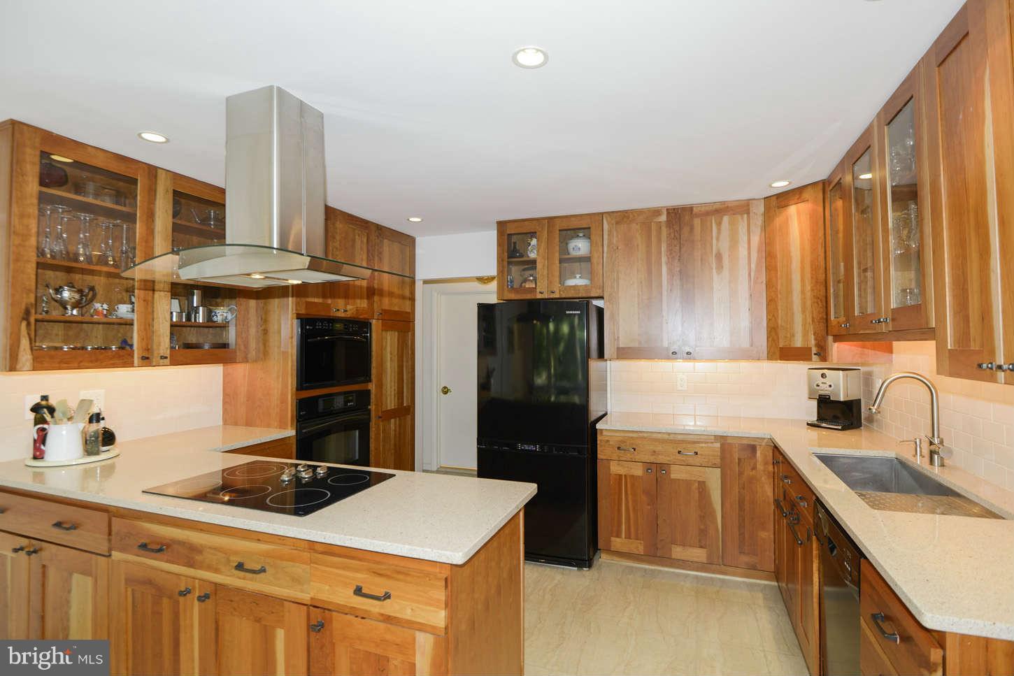 17935 Pond Road Ashton, MD 20861 - Photo 13 of 30 Kitchen