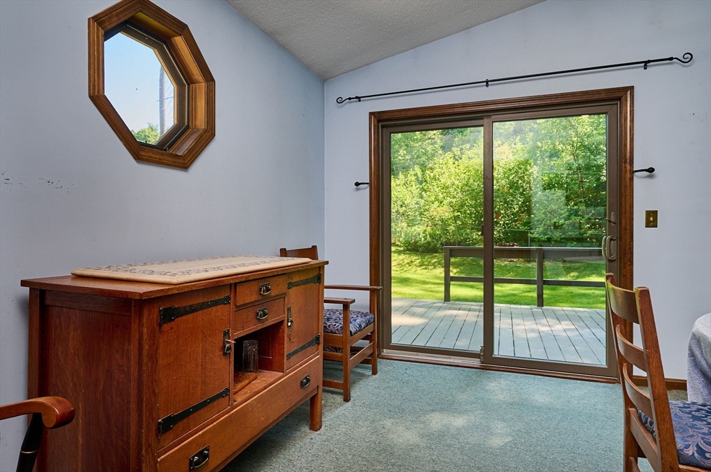 20 Cook Road Easthampton, MA 01027 - Photo 10 of 37