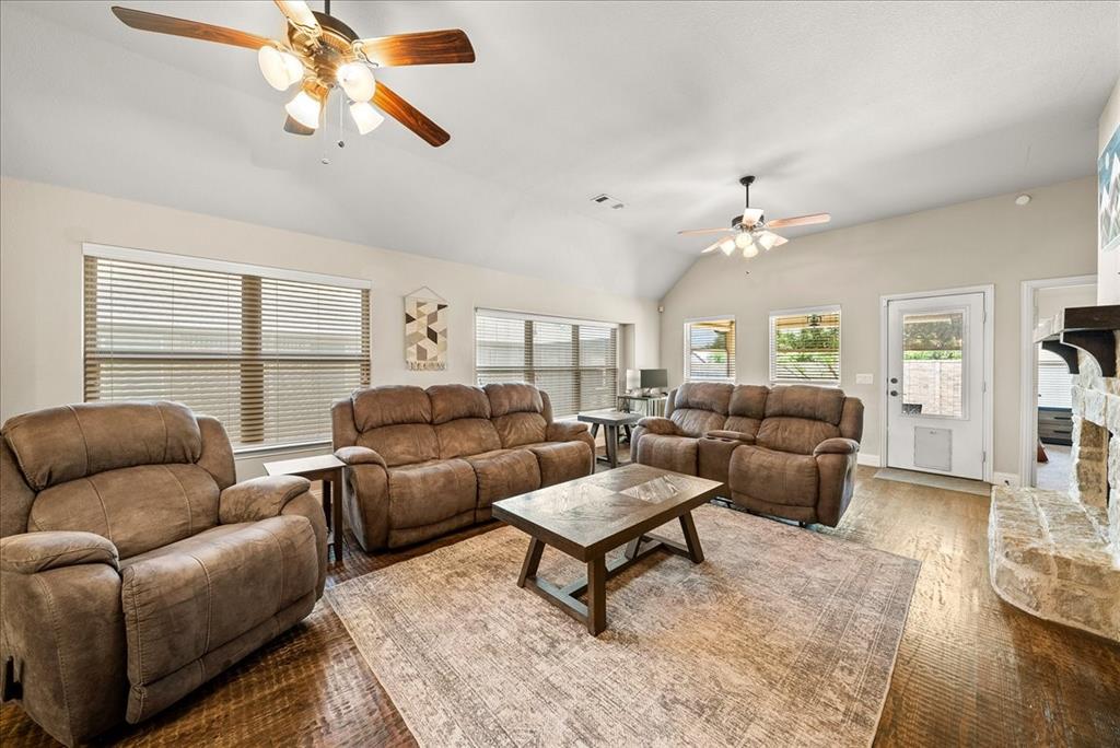 5009 Spruce Street Krum, TX 76249 - Photo 12 of 26