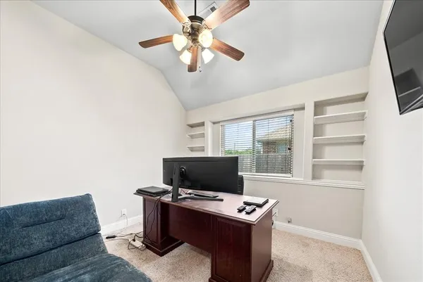 $379,900 | 5009 Spruce Street, Krum, TX 76249