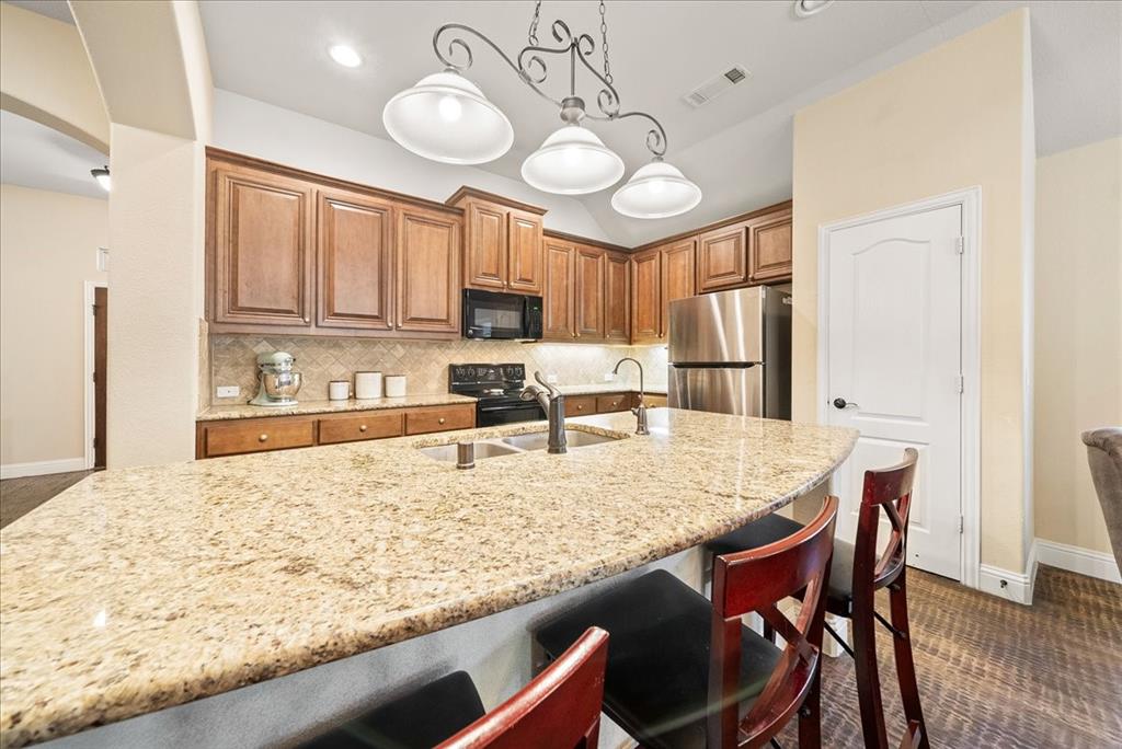 5009 Spruce Street Krum, TX 76249 - Photo 10 of 26