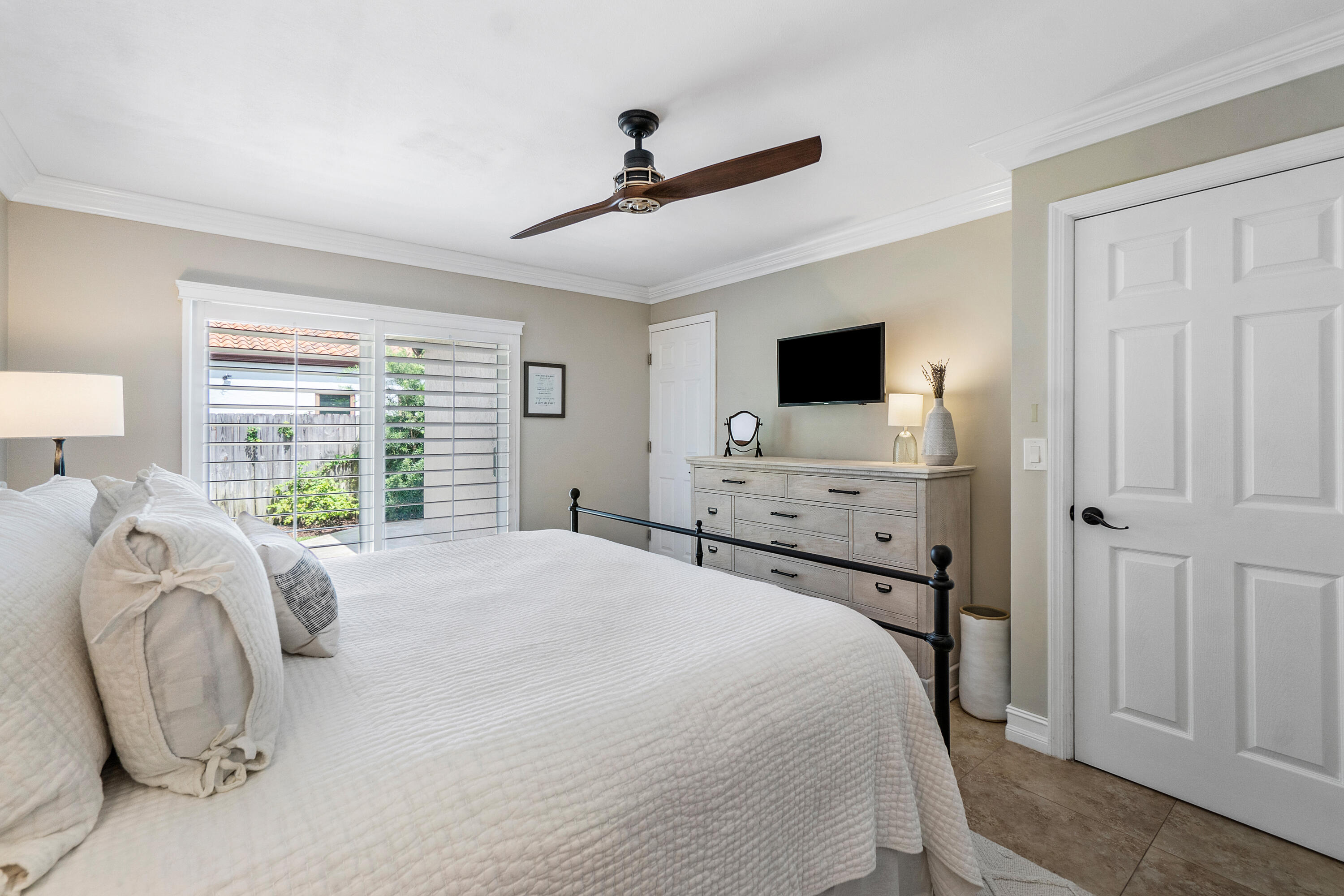 770 Northwest 3rd Avenue Boca Raton, FL 33432 - Photo 18 of 32 019-770Northwest3rdAvenue-BocaRaton-FL-3