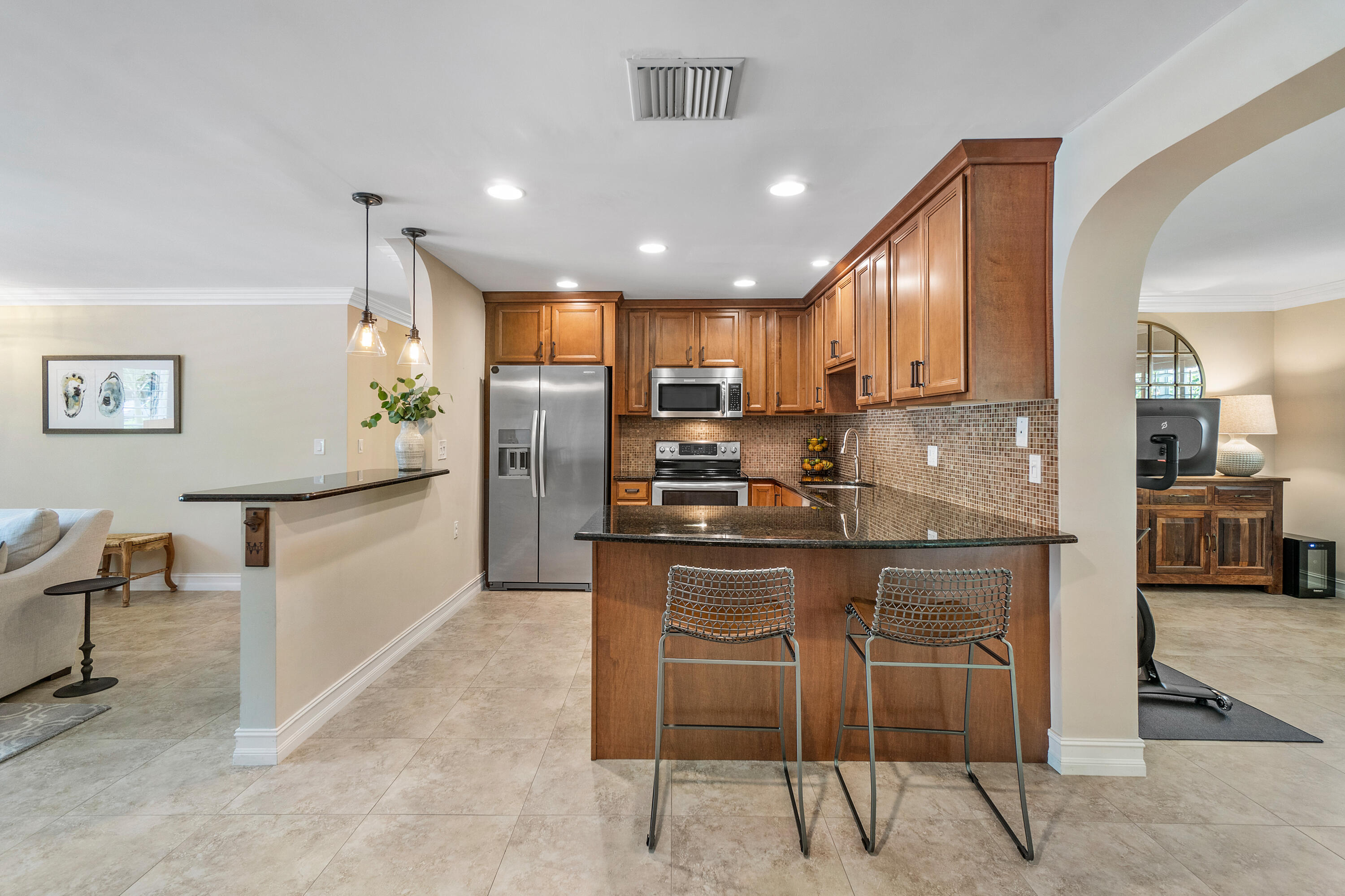 770 Northwest 3rd Avenue Boca Raton, FL 33432 - Photo 7 of 32 008-770Northwest3rdAvenue-BocaRaton-FL-3