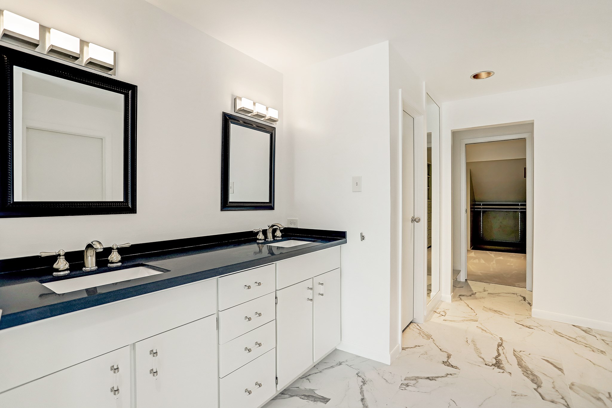 5300 Mercer Street, Unit 9 West University Place, TX 77005 - Photo 14 of 23