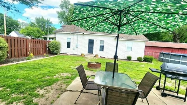 $279,900 | 300 East McKay Street, Frontenac, KS 66763