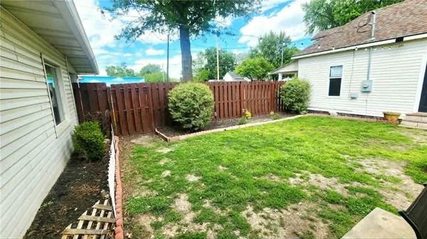 $279,900 | 300 East McKay Street, Frontenac, KS 66763
