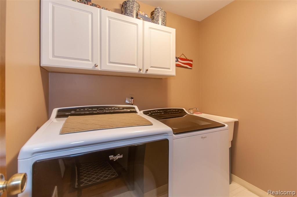 1460 Deerhurst Lane Rochester Hills, MI 48307 - Photo 15 of 30
