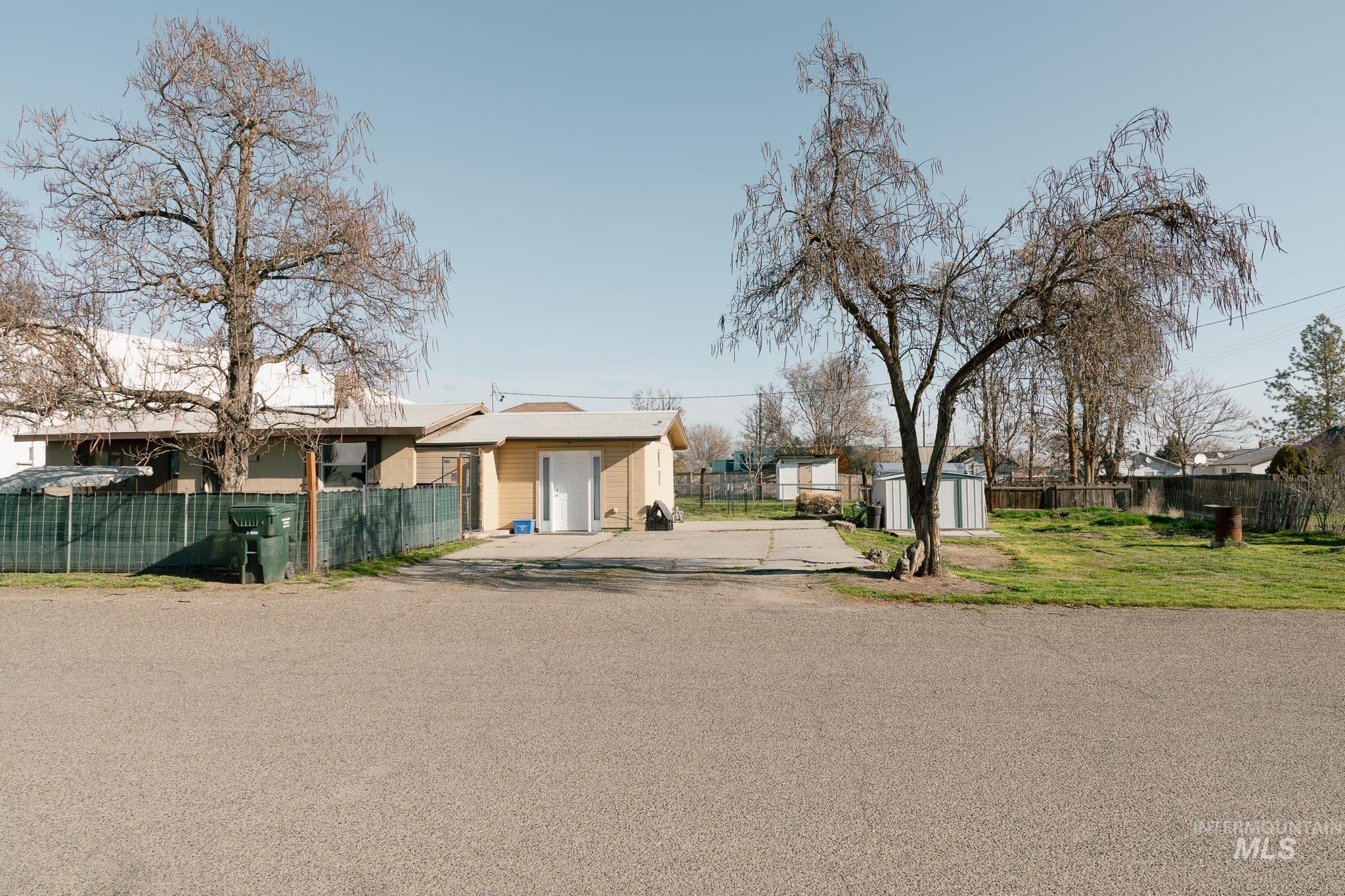 211 Northeast 3rd Avenue Ontario, OR 97914 - Photo 11 of 40 View of front of property featuring an outbuilding