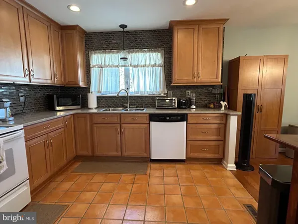 $2,695 | 116 Kane Drive, Newark, DE 19702