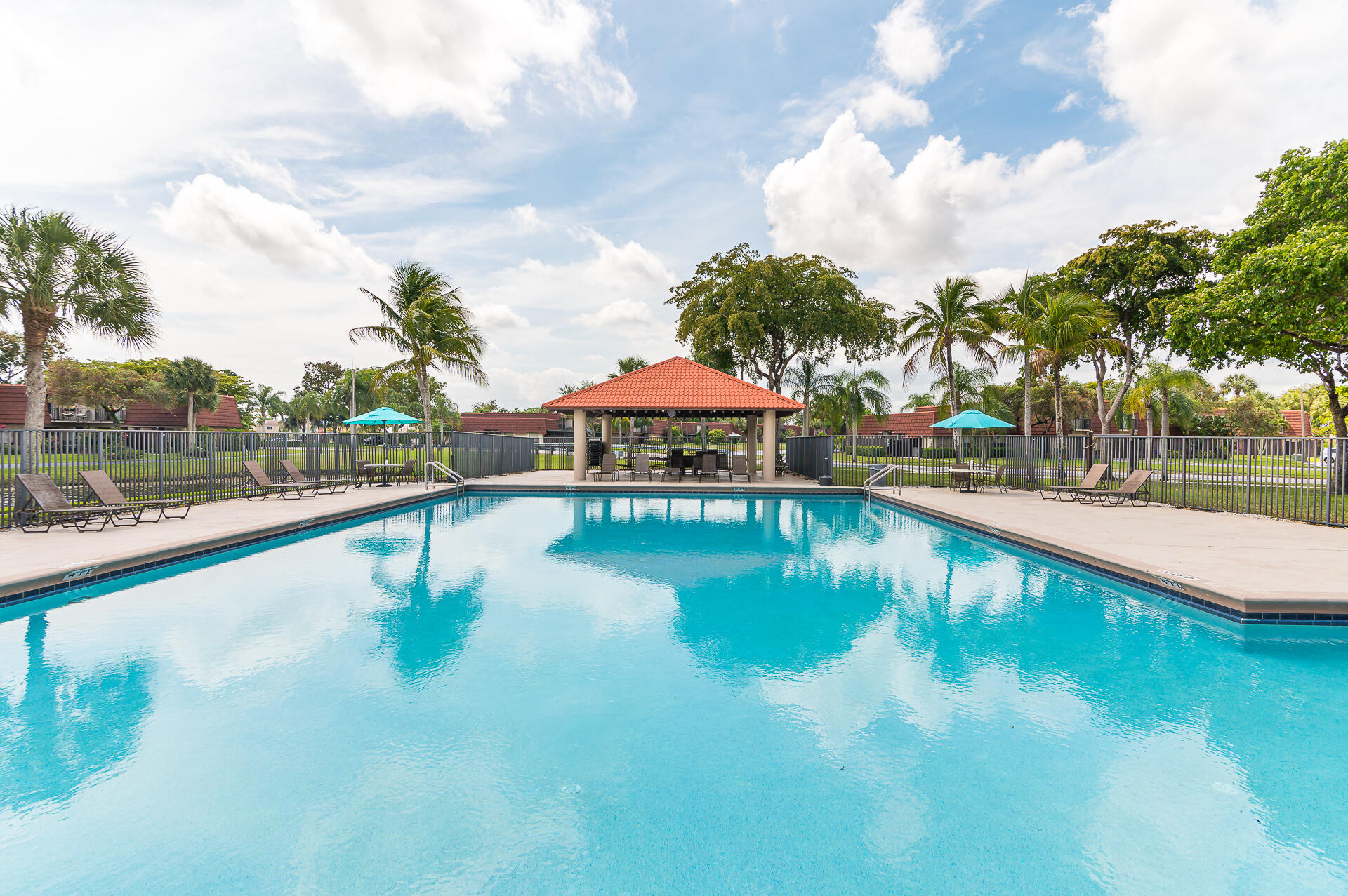 8211 Boca Rio Drive Boca Raton, FL 33433 - Photo 16 of 21 photo-18