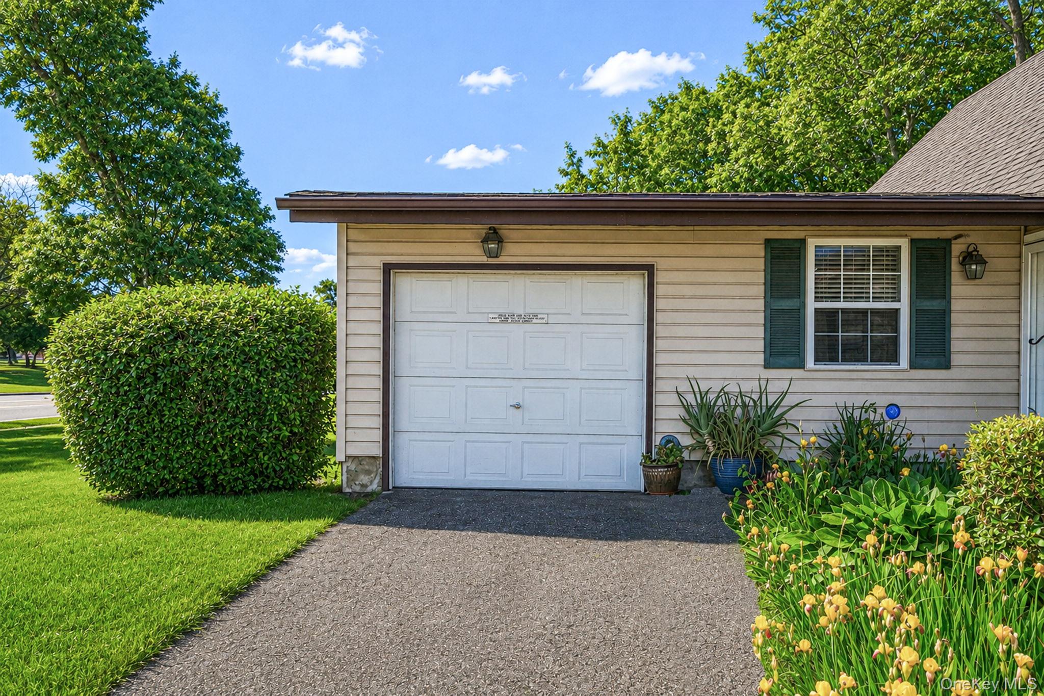 454 Hawkins Road Selden, NY 11784 - Photo 2 of 37