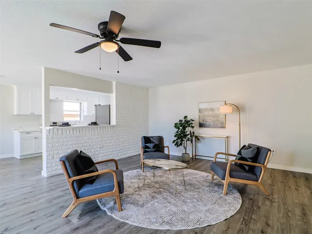 $2,900 | 9110 Vickijohn Drive, Houston, TX 77031