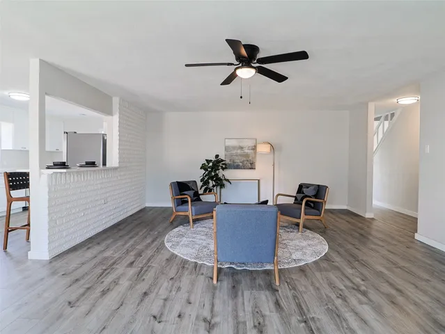 $2,900 | 9110 Vickijohn Drive, Houston, TX 77031