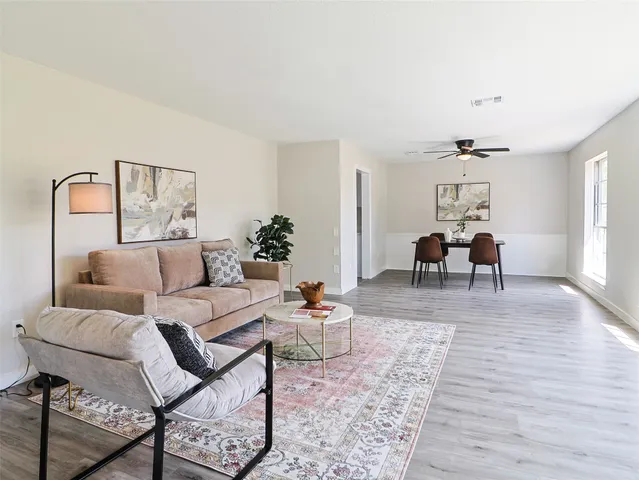 $2,900 | 9110 Vickijohn Drive, Houston, TX 77031