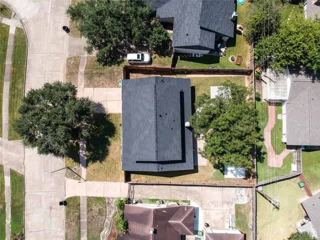 $2,900 | 9110 Vickijohn Drive, Houston, TX 77031