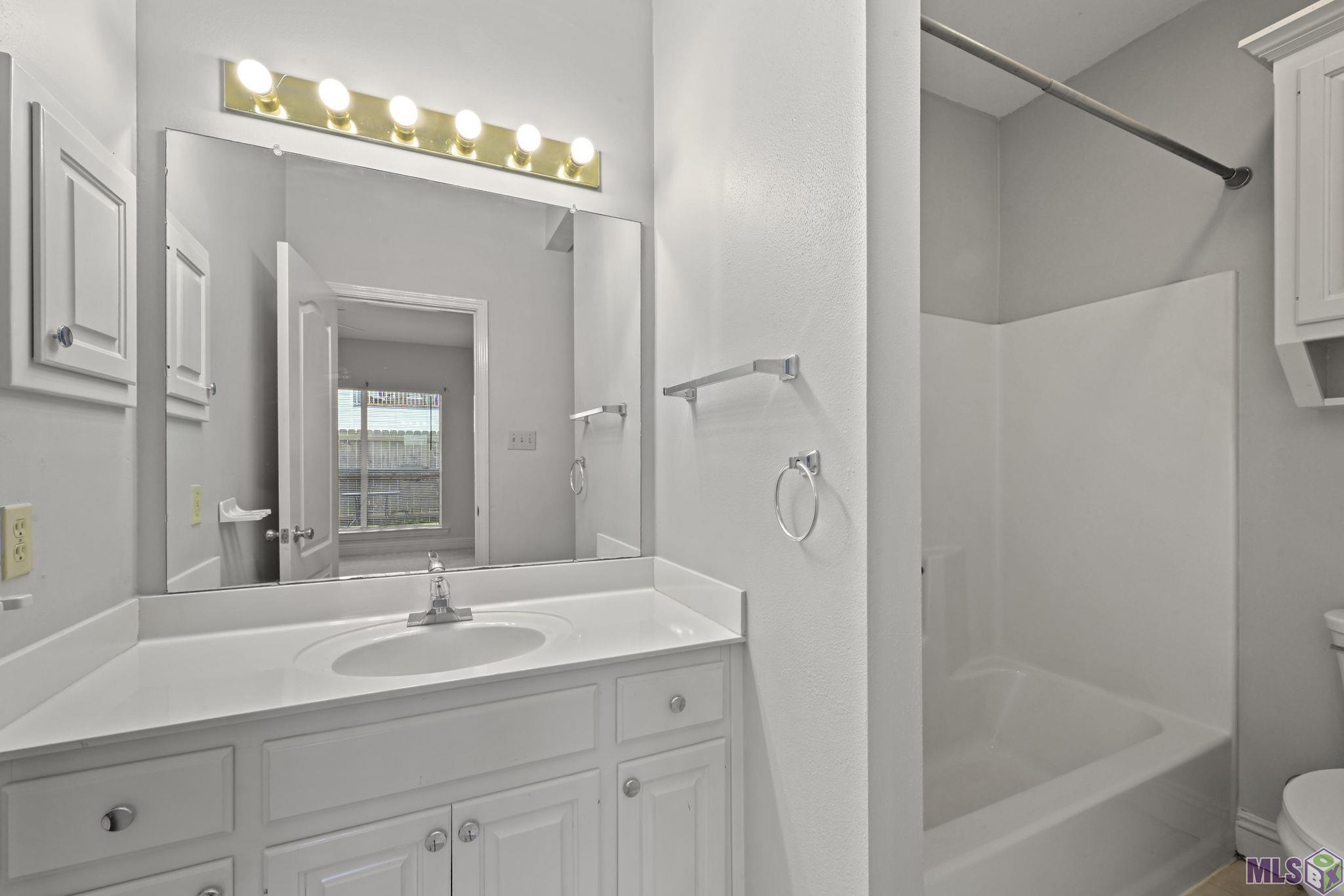 5141 Nicholson Drive, Unit B43 Baton Rouge, LA 70820 - Photo 9 of 15