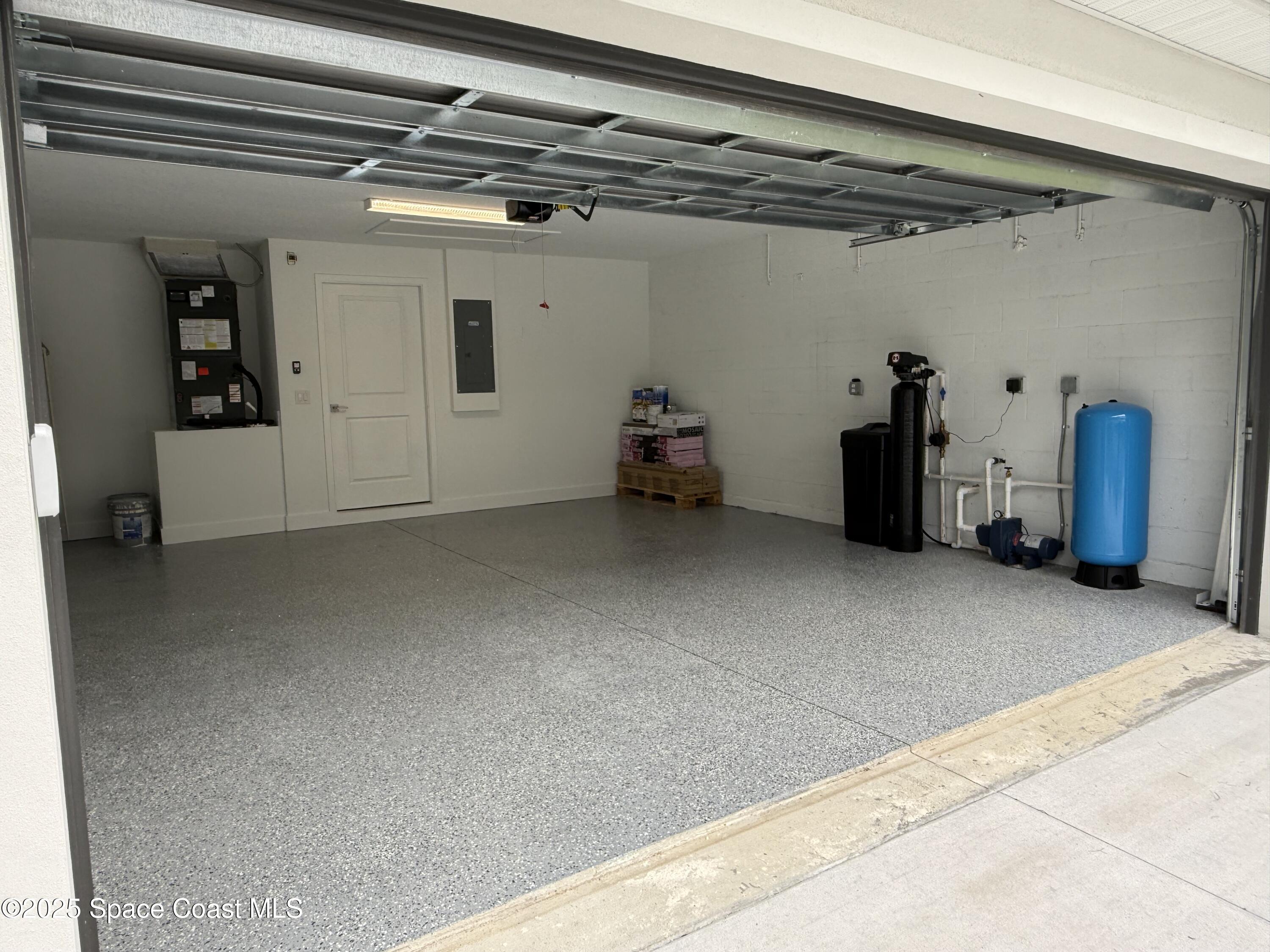 581 Toynbee Road Palm Bay, FL 32908 - Photo 22 of 25 garage1
