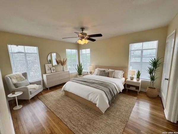 $999 | 355 Claremont Avenue, Unit F, San Antonio, TX 78209