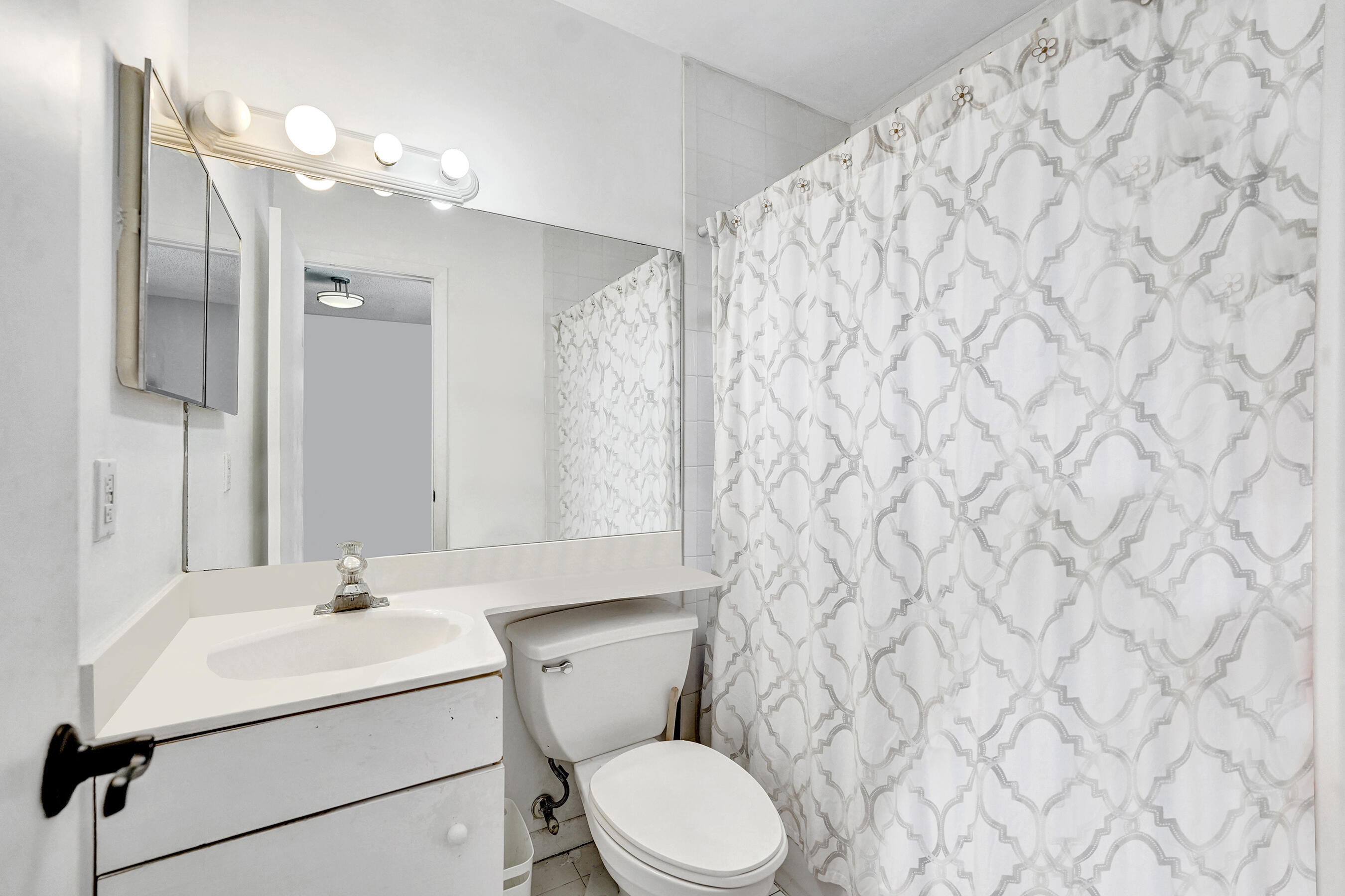 173 Riviera Circle Weston, FL 33326 - Photo 31 of 41 DSC01463