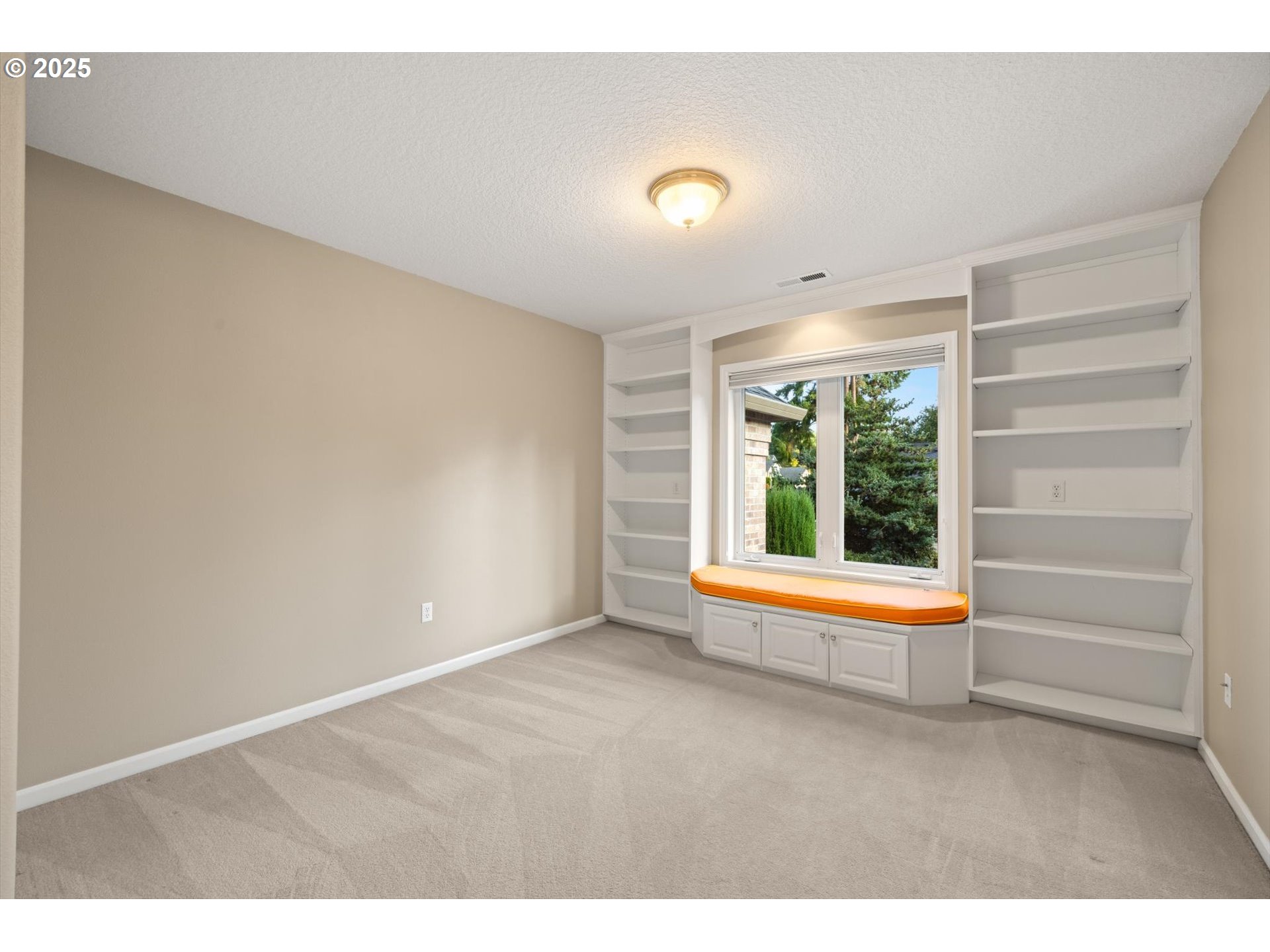 14014 Northwest 44th Court Vancouver, WA 98685 - Photo 20 of 47 a view of an empty room with a window