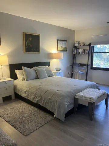 $3,200 | 50 Hubbard Lane, Unit 14, Southampton, NY 11968