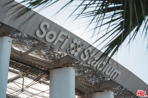 $2,396 | 201 North La Brea Avenue, Unit 314, Inglewood, CA 90301