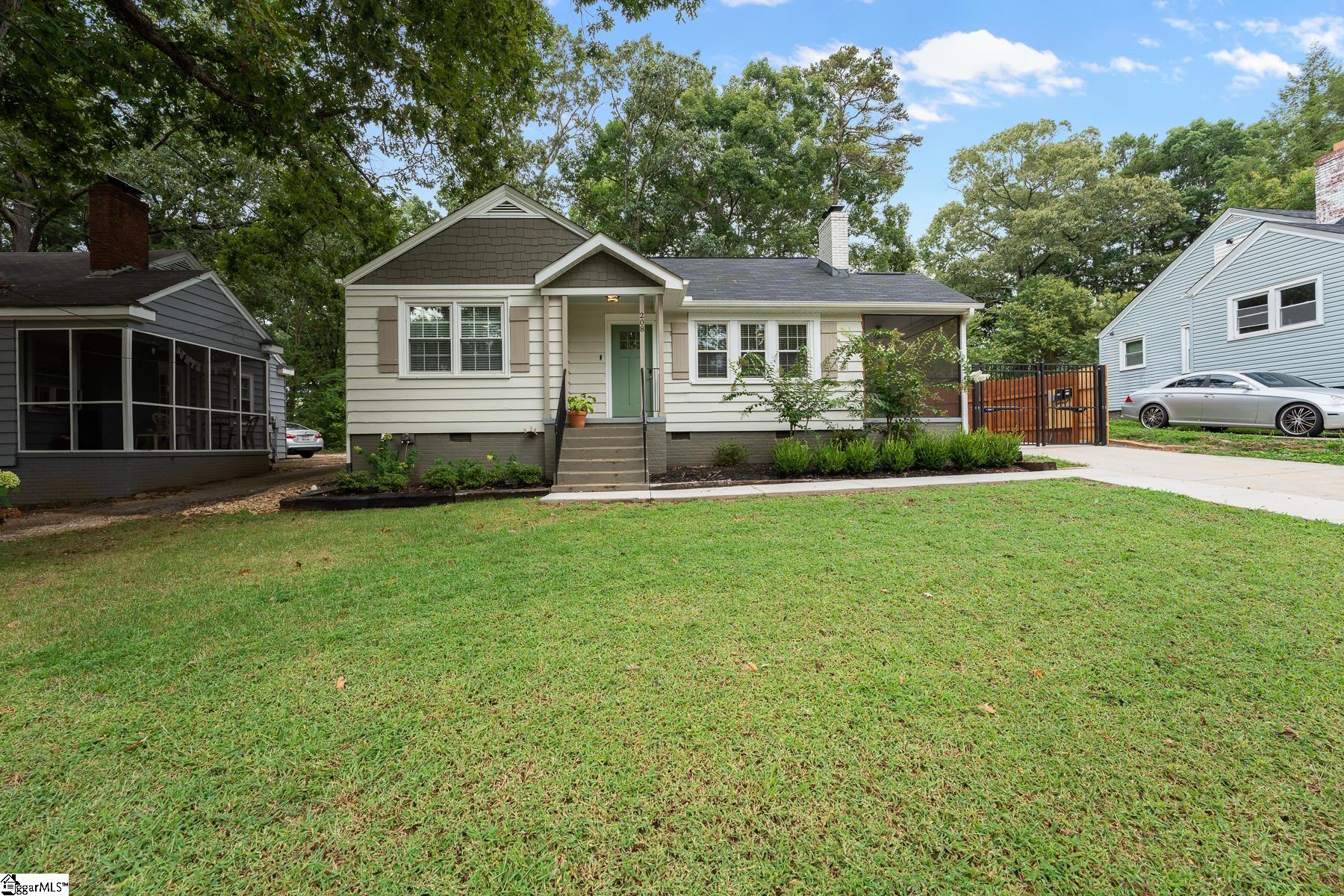 208 Pleasant Ridge Avenue Greenville, SC 29605 - Photo 4 of 30 Gallery Image 4