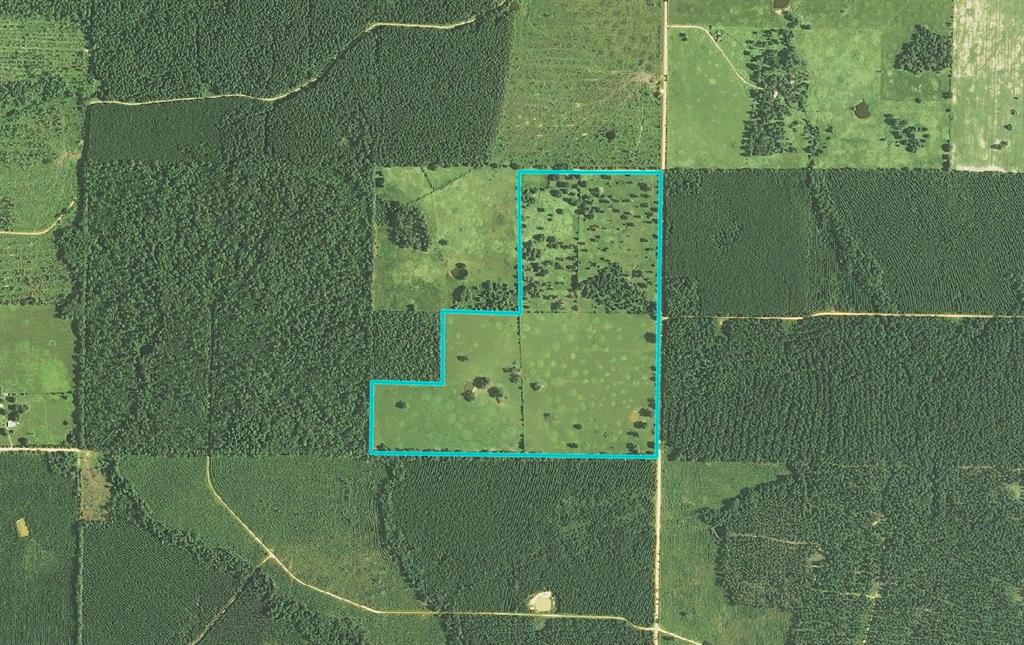 7961 Sand Road Haworth, OK 74740 - Photo 10 of 12 a view of a bathroom