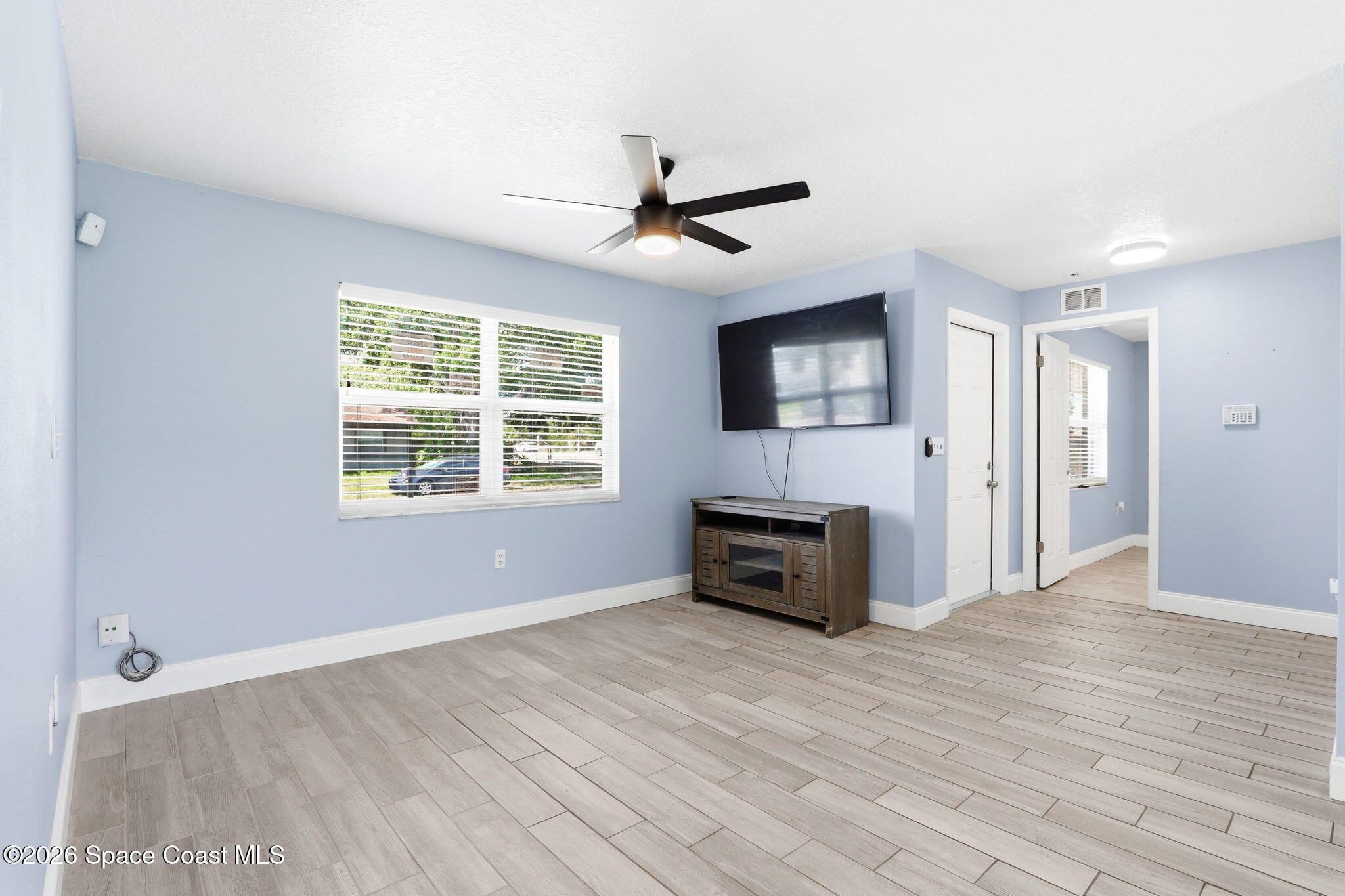 2936 Pembroke Road Melbourne, FL 32935 - Photo 6 of 34 19-web-or-mls-Melbourne_011