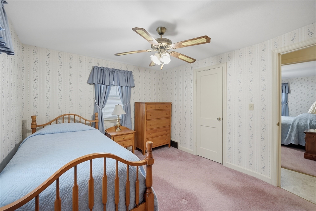 246 El Paso Street Springfield, MA 01104 - Photo 13 of 29 a view of a livingroom with a furniture