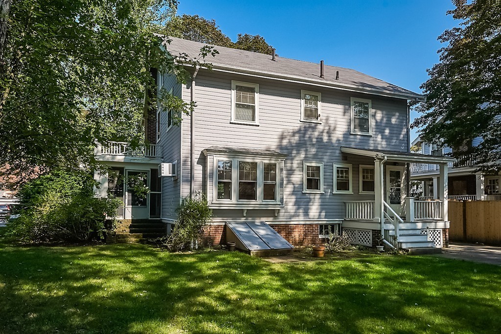 18 Vineyard Road Newton, MA 02459 - Photo 3 of 29