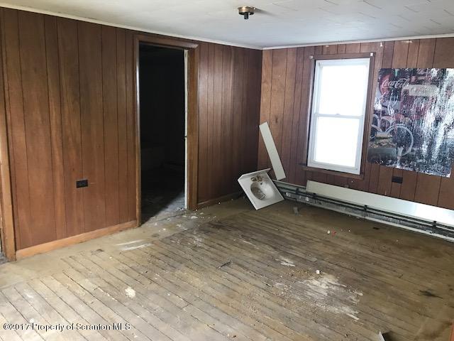 806 Hampton Street Scranton, PA 18504 - Photo 6 of 10 Gallery Image 6