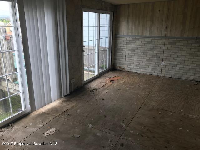 806 Hampton Street Scranton, PA 18504 - Photo 8 of 10 Gallery Image 8