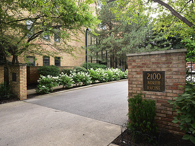 2100 North Racine Avenue, Unit 3B Chicago, IL 60614 - Photo 2 of 24