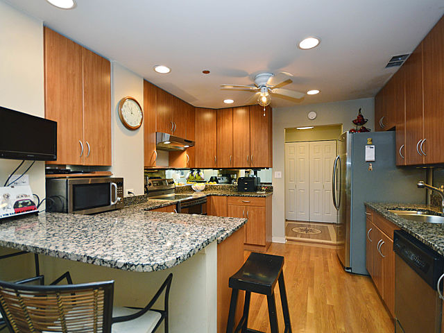 2100 North Racine Avenue, Unit 3B Chicago, IL 60614 - Photo 11 of 24