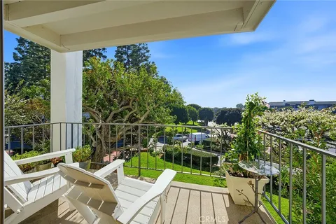$799,000 | 300 Cagney Lane, Unit 206, Newport Beach, CA 92663