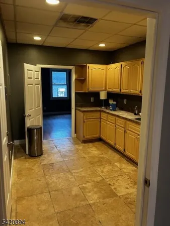 $2,290 | 45 Halsey Street, Newark, NJ 07102